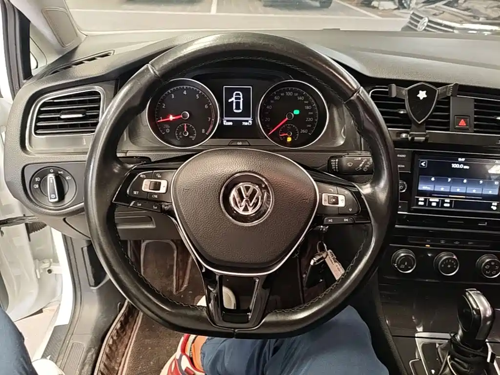 Volkswagen Golf — миниатюра 11