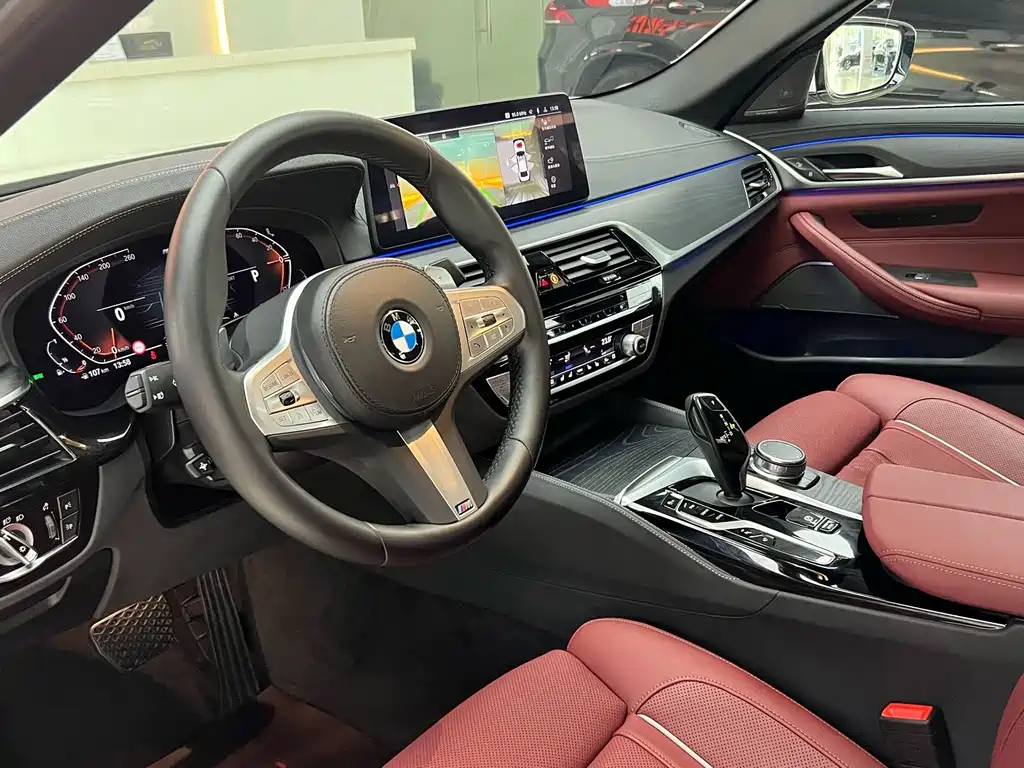 BMW 5 Series — миниатюра 8