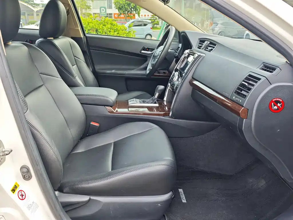 Toyota Reiz 2013 2.5S