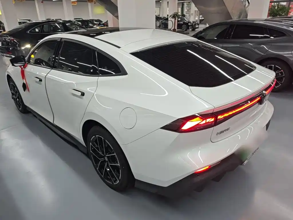Changan UNI-V iDD — миниатюра 5