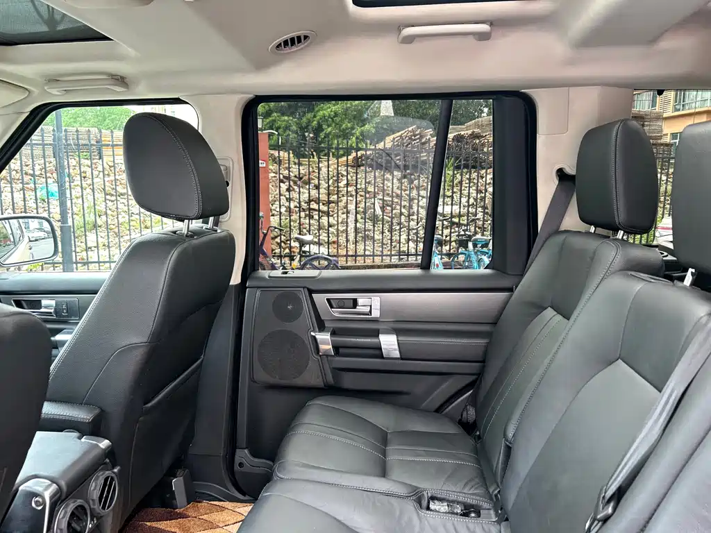 Land Rover Discovery — миниатюра 15