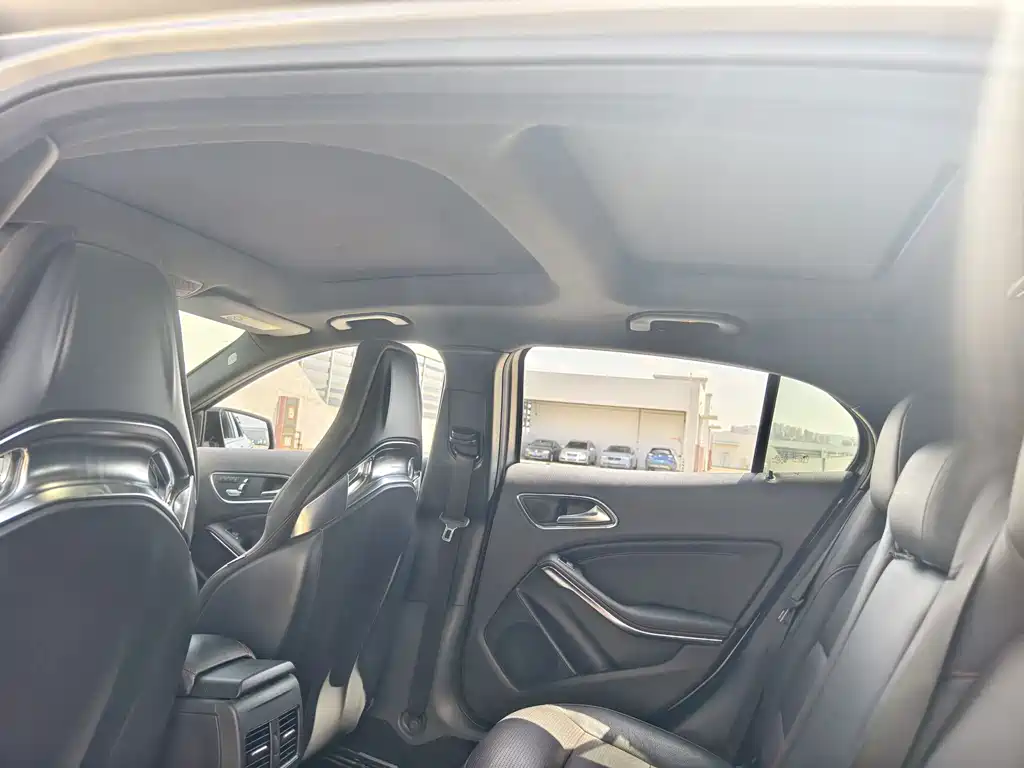 Mercedes-Benz GLA AMG AMG GLA 45 4MATIC, фото 10