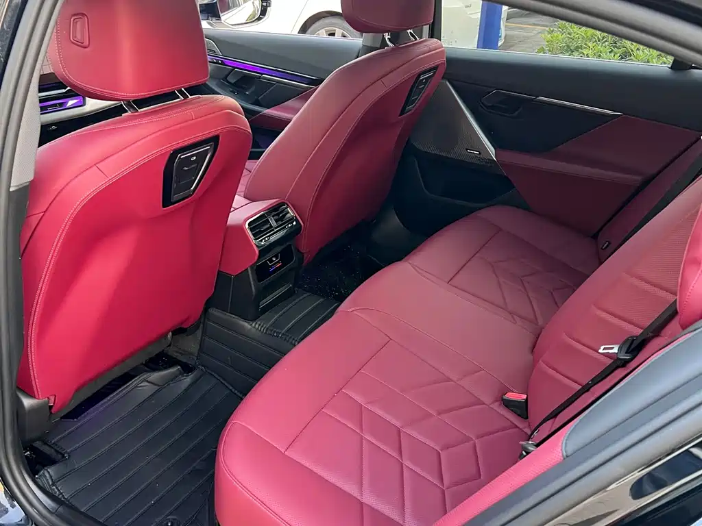 BMW 5 Series — миниатюра 3