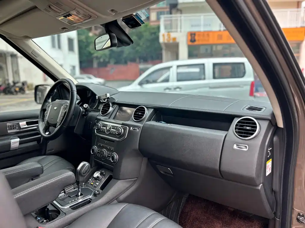 Land Rover Discovery — миниатюра 35