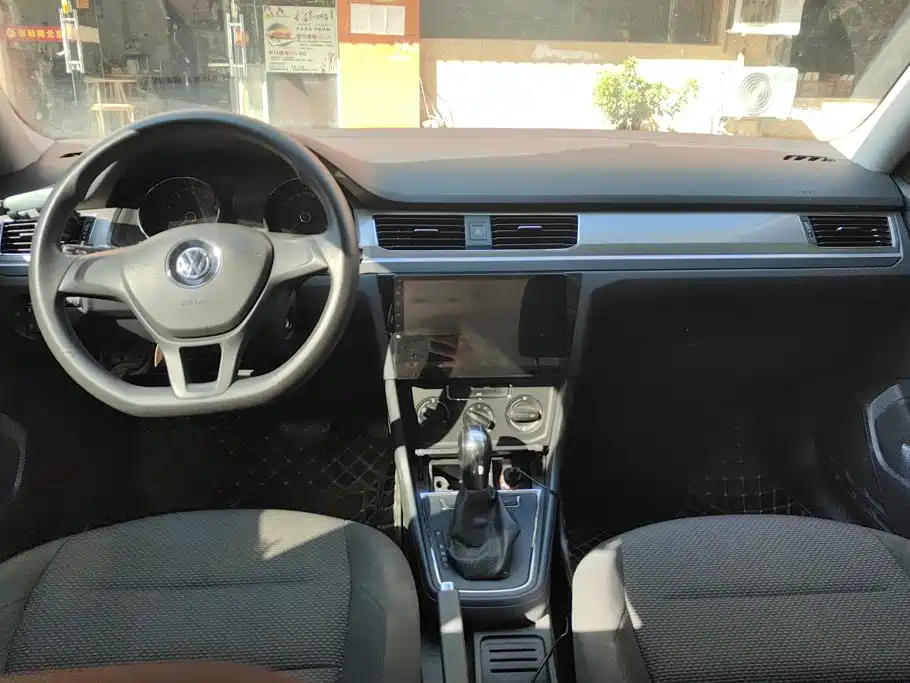 Volkswagen Bora — миниатюра 12