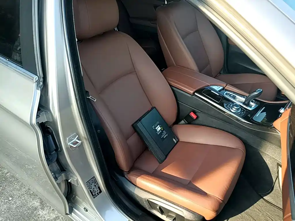 BMW 5 Series — миниатюра 25