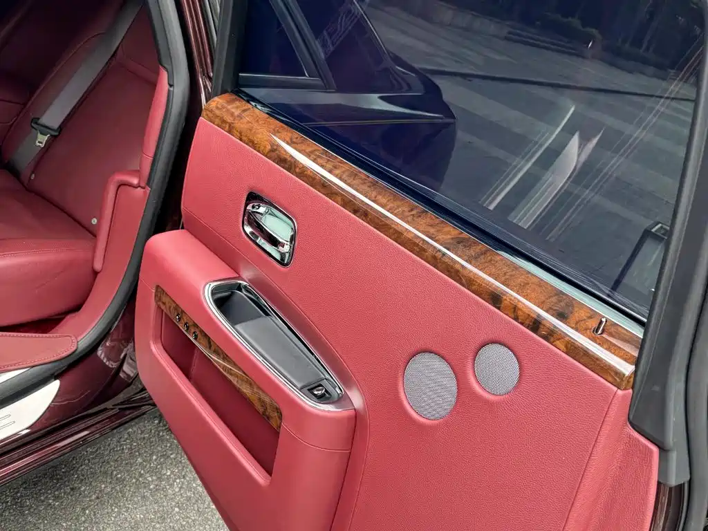 Rolls-Royce Ghost — миниатюра 7
