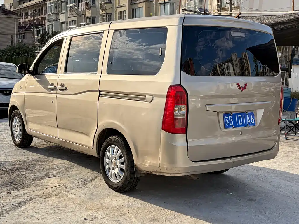 Wuling Rongguang V — миниатюра 7