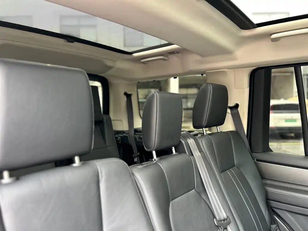 Land Rover Discovery — миниатюра 29