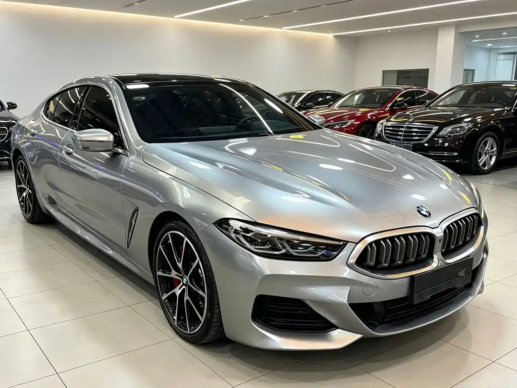 BMW 8 Series — миниатюра 2