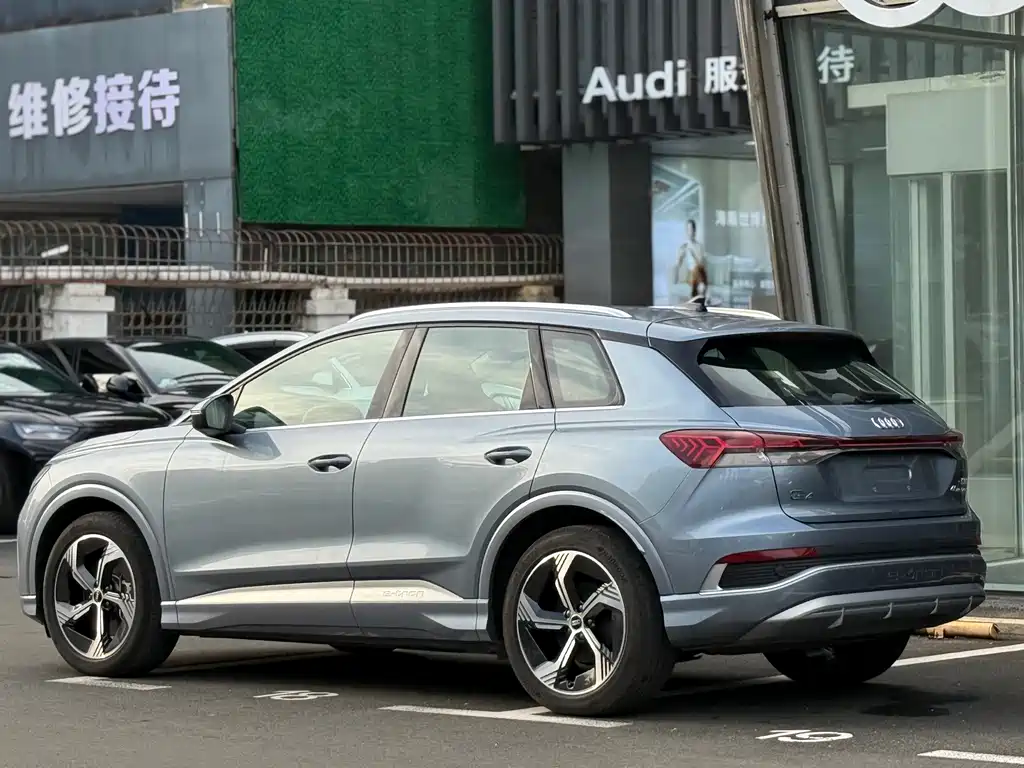 Audi Q4 e-tron — миниатюра 11