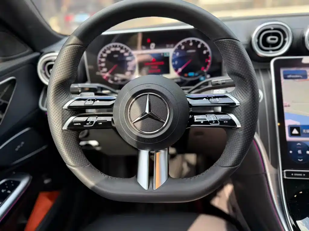 Mercedes-Benz C-Class — миниатюра 12