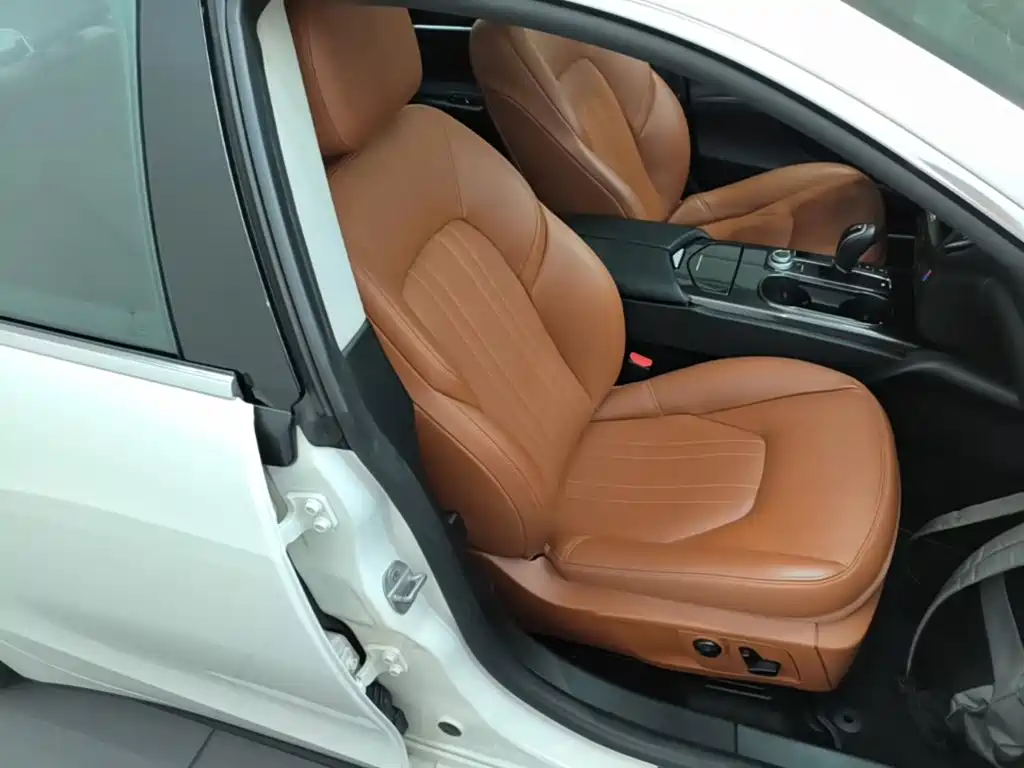 Maserati Ghibli — миниатюра 25