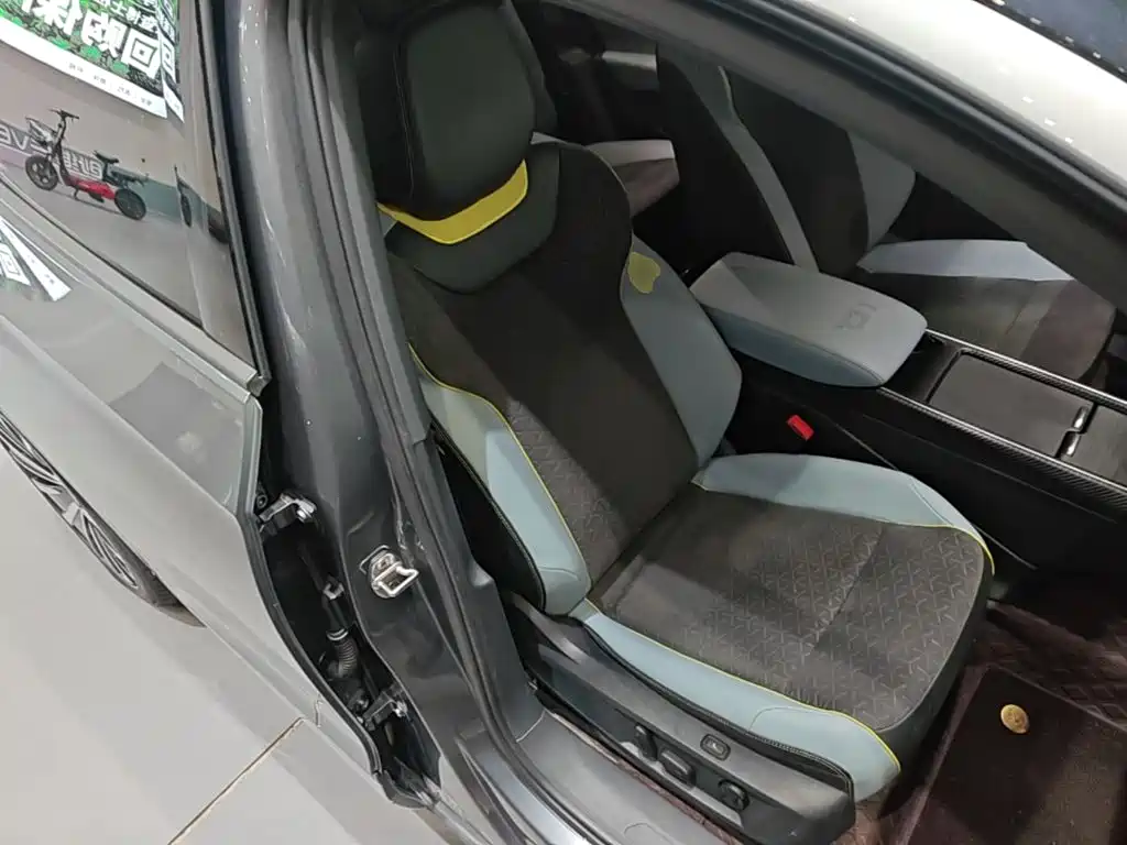 Volkswagen ID.4 X — миниатюра 25