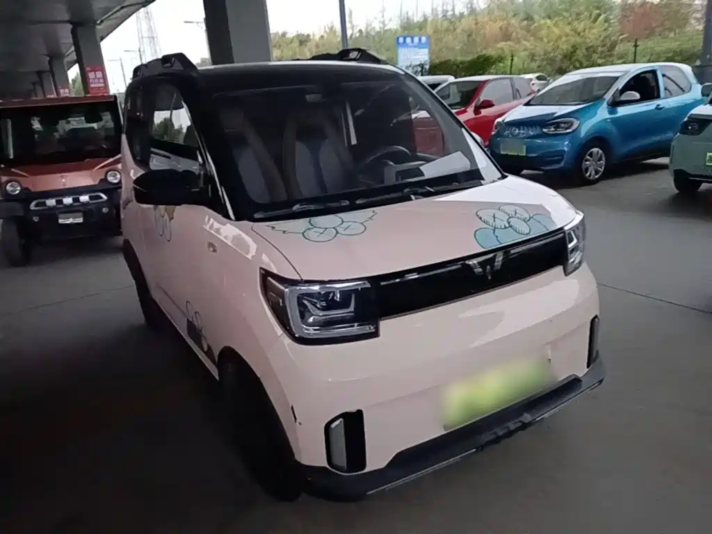 Wuling MINIEV — миниатюра 4