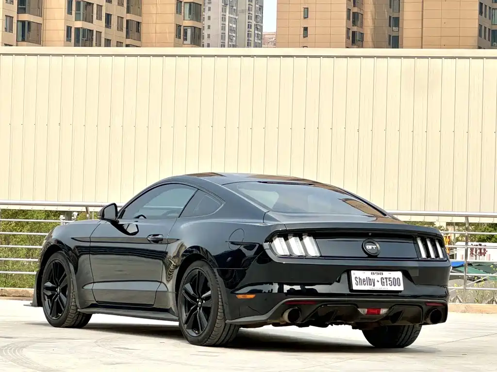 Ford Mustang — миниатюра 9