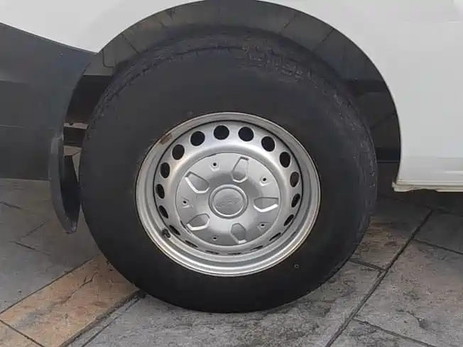 Ford Transit — миниатюра 8