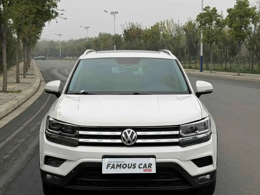 Volkswagen Tharu — миниатюра 2