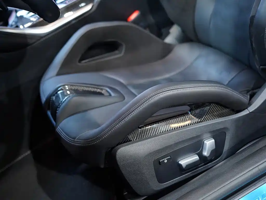 BMW M4 — миниатюра 12