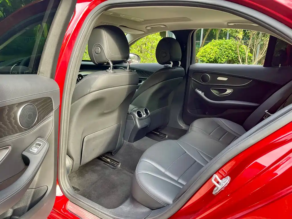 Mercedes-Benz C-Class — миниатюра 10