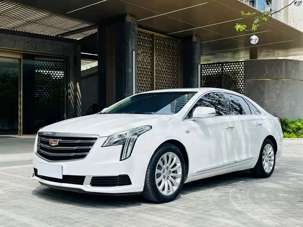 CADILLAC XTS