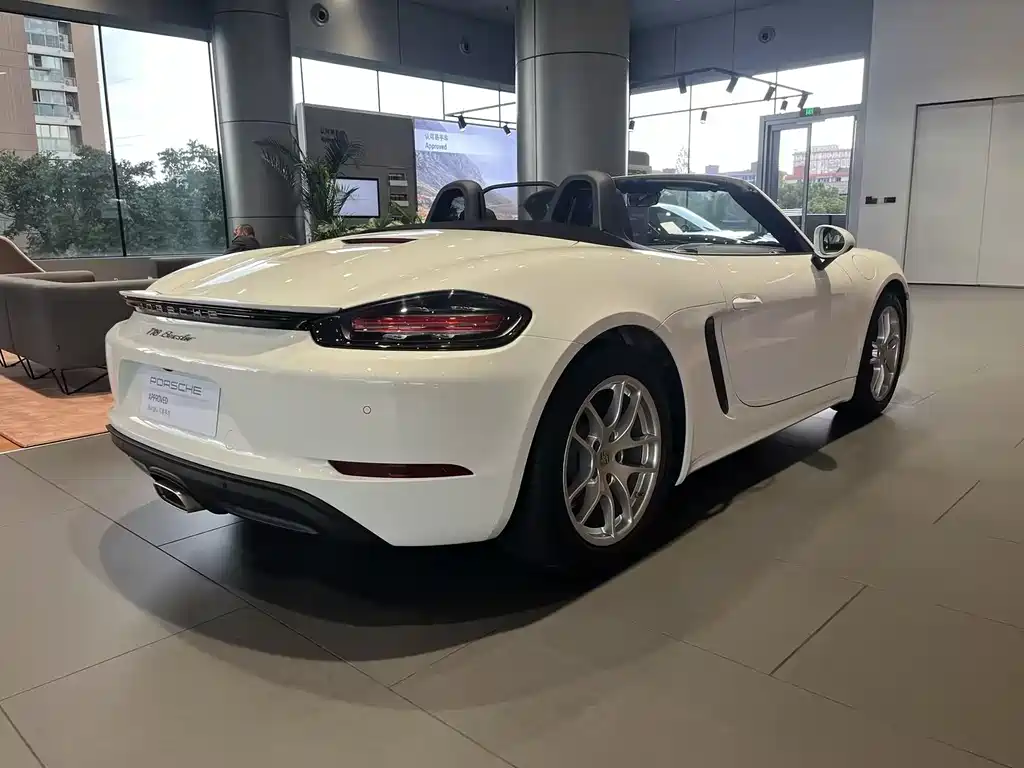 PORSCHE 718