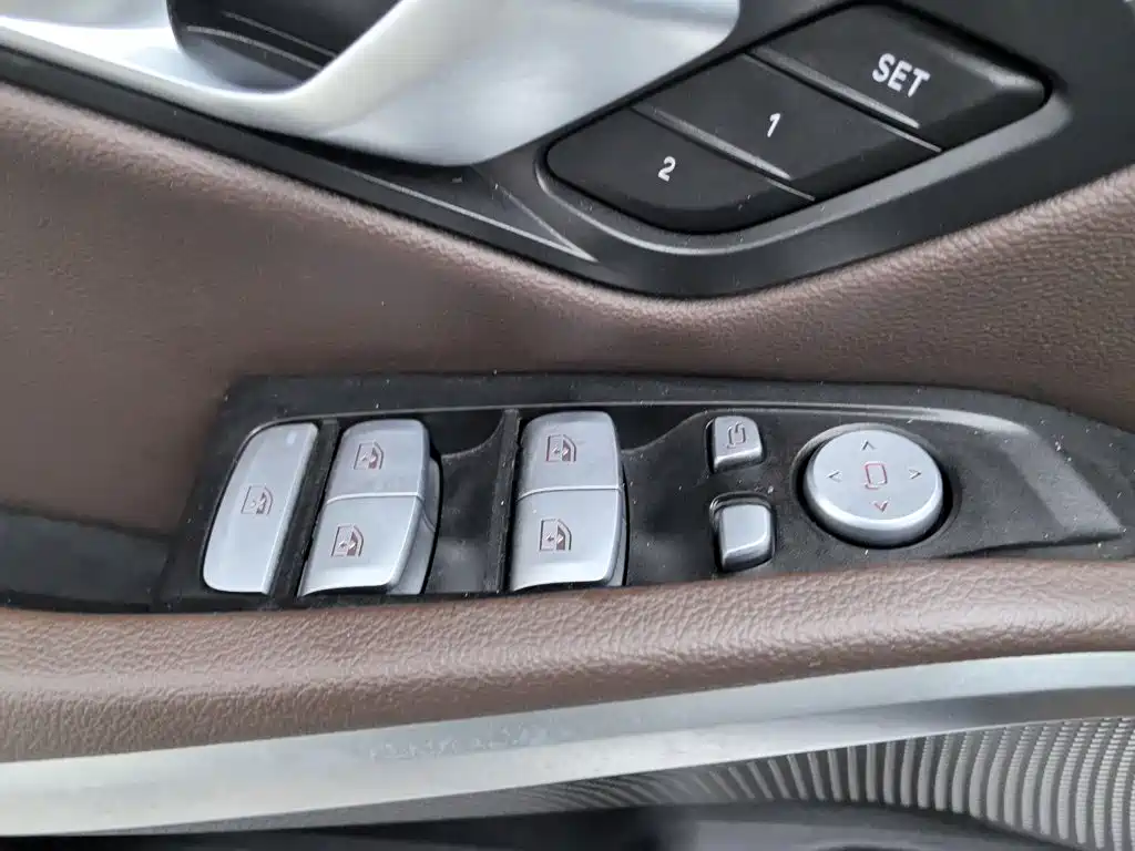 BMW 3 Series — миниатюра 9