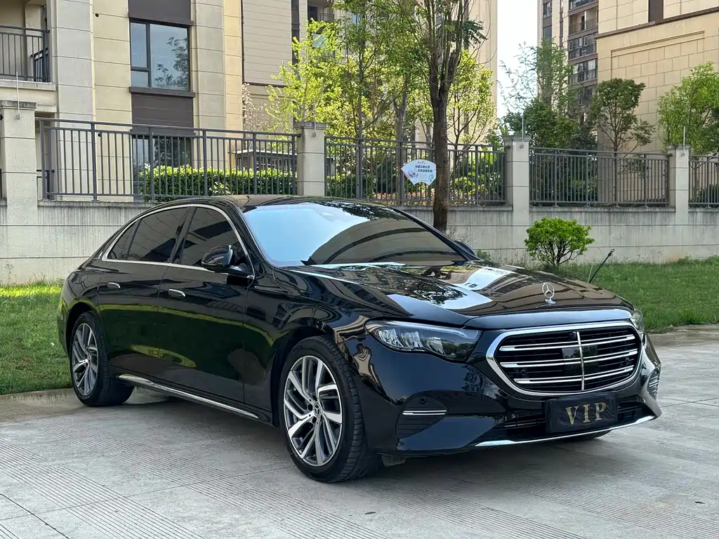 Mercedes-Benz E-Class 2024