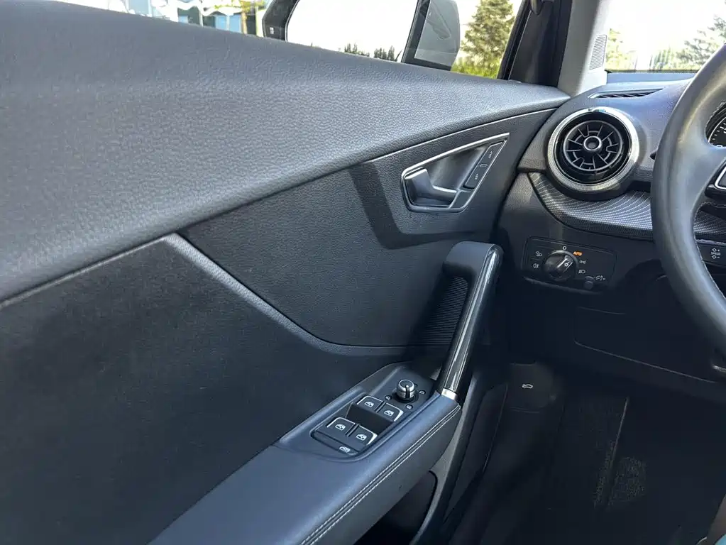 Audi Q2L — миниатюра 22