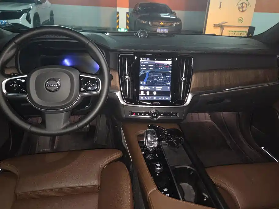 Volvo S90 — миниатюра 12