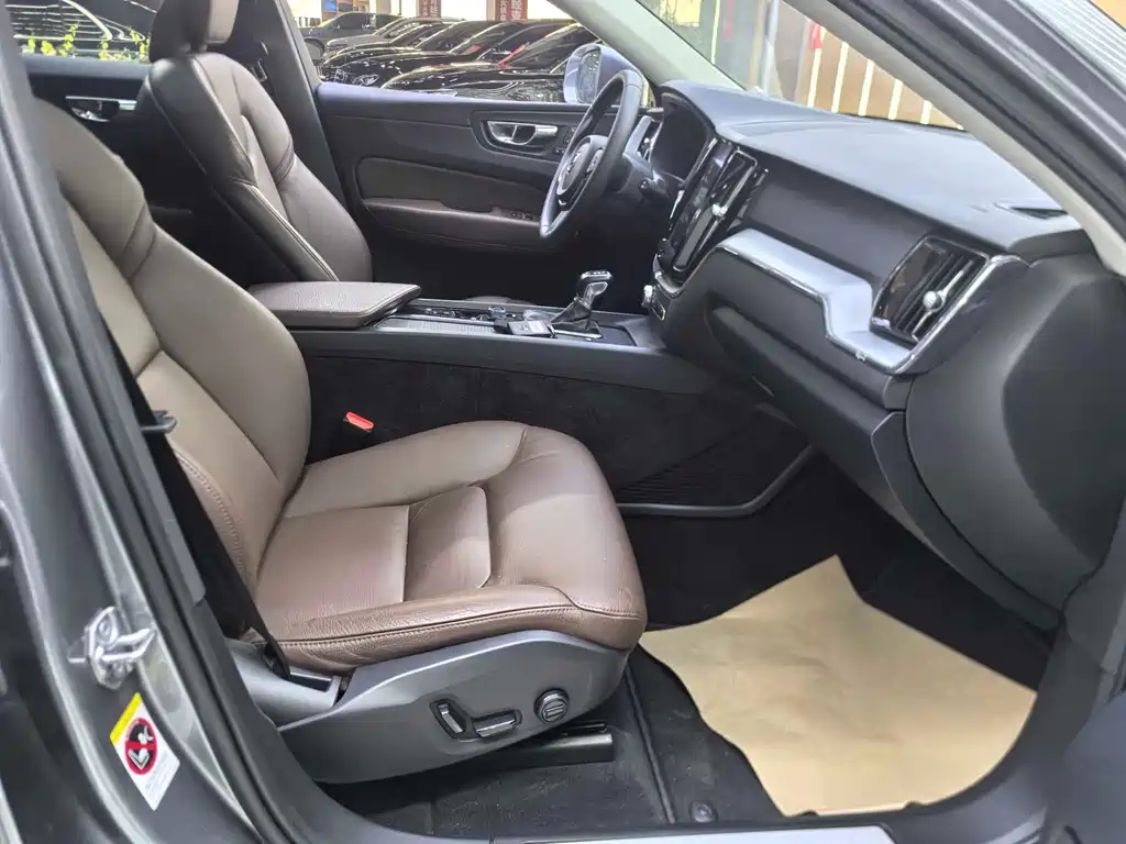 Volvo XC60 2020 T5 Luxury