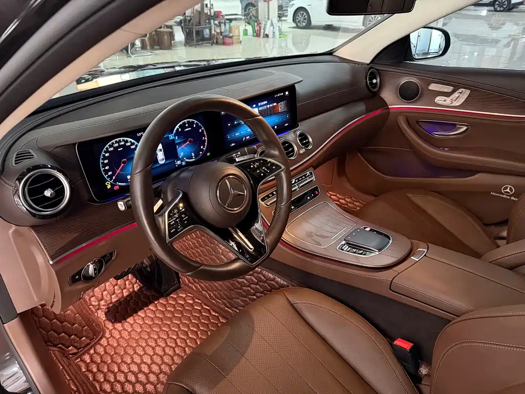 MERCEDES-BENZ E CLASS