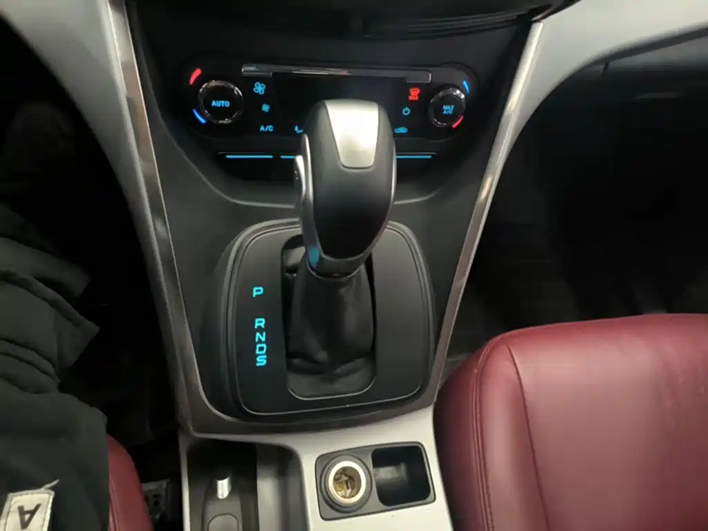 Ford Kuga — миниатюра 14