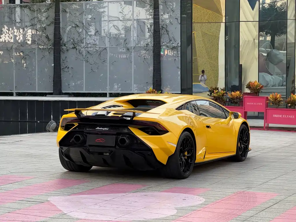 Lamborghini Huracán — миниатюра 5