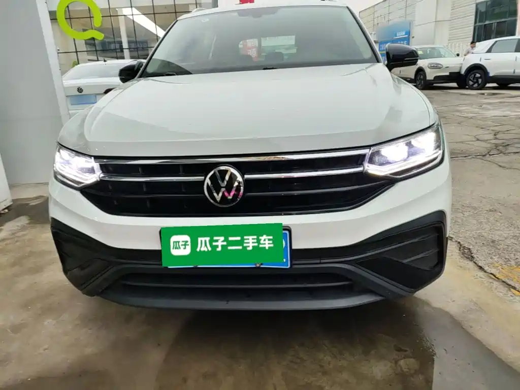 Volkswagen Tiguan L — миниатюра 3