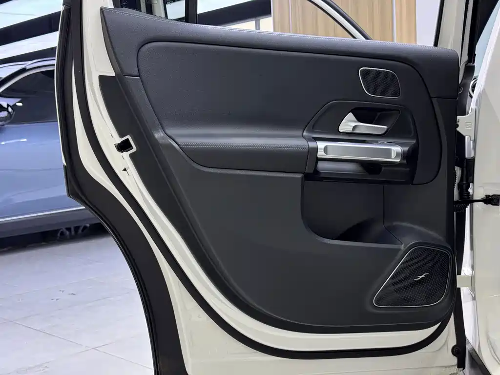 Mercedes-Benz EQB — миниатюра 22