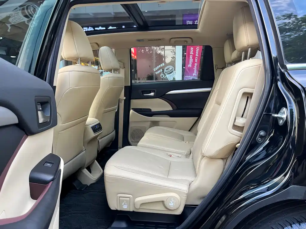 Toyota Highlander — миниатюра 8