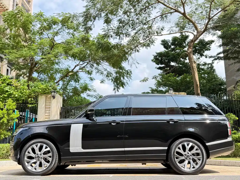 Land Rover Range Rover — миниатюра 3