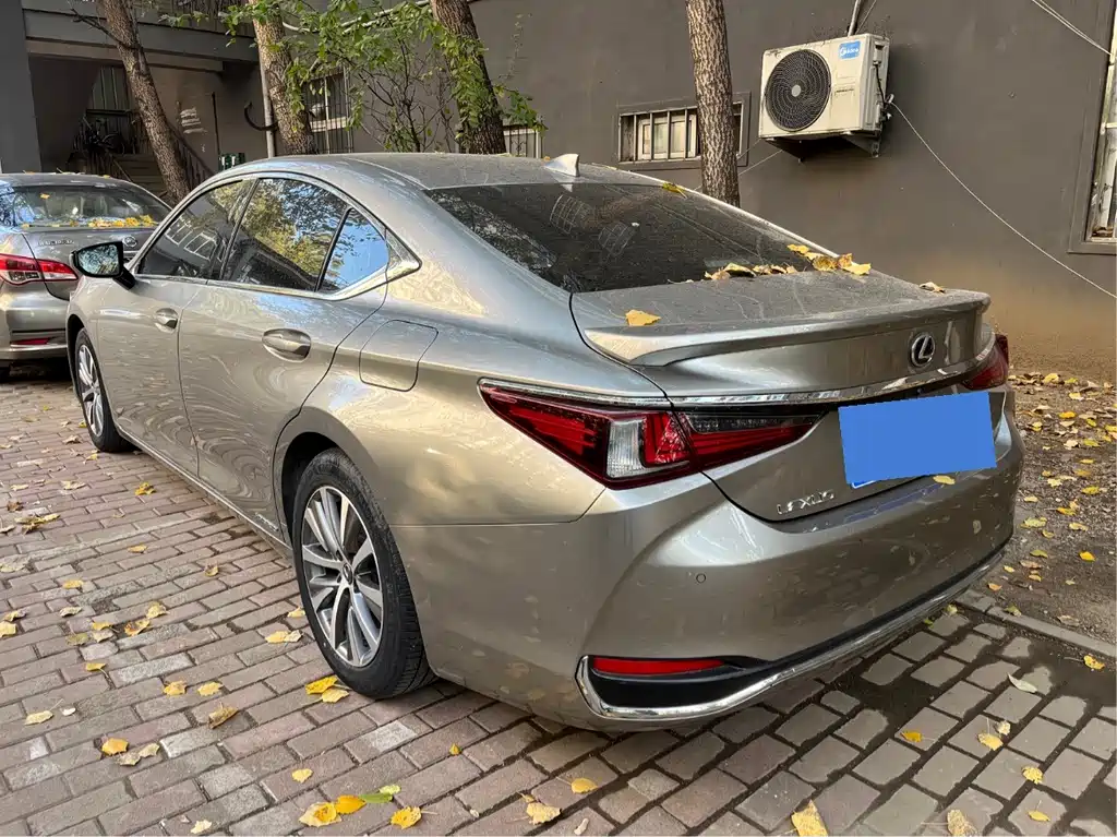 Lexus ES — миниатюра 5