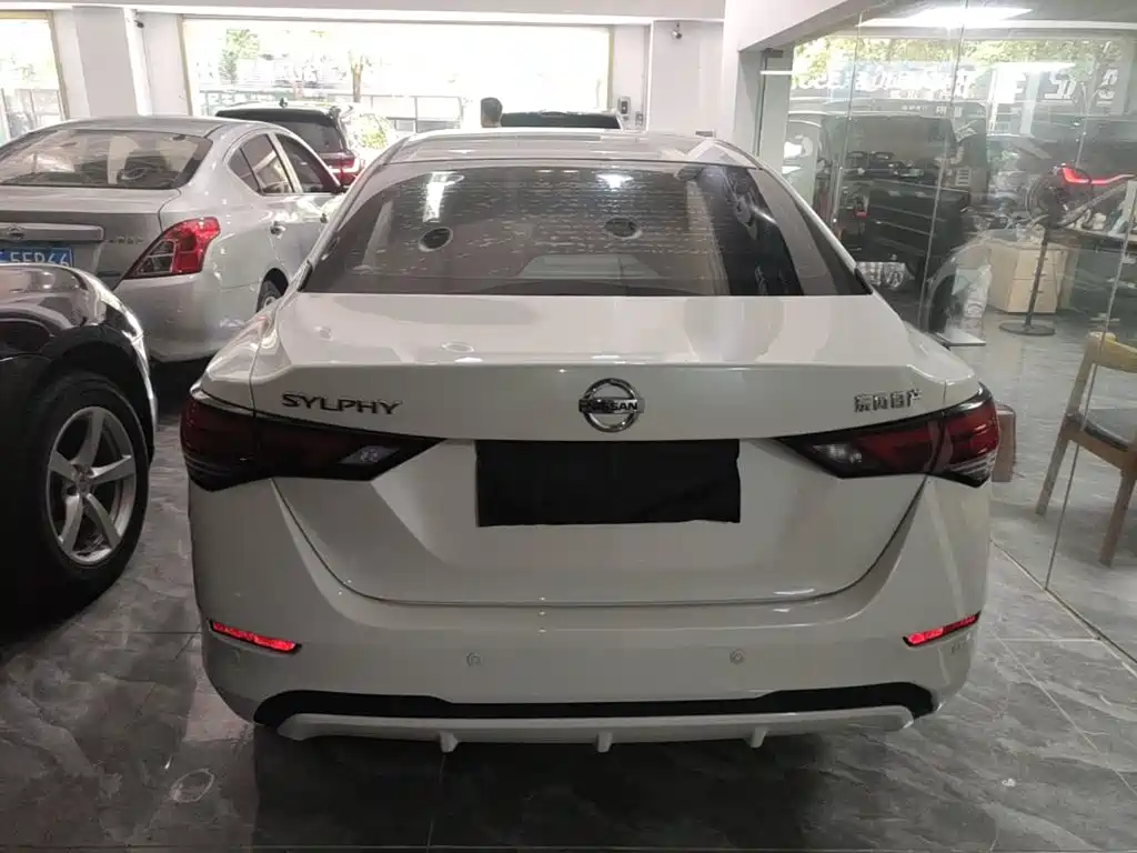 Nissan Sylphy — миниатюра 6