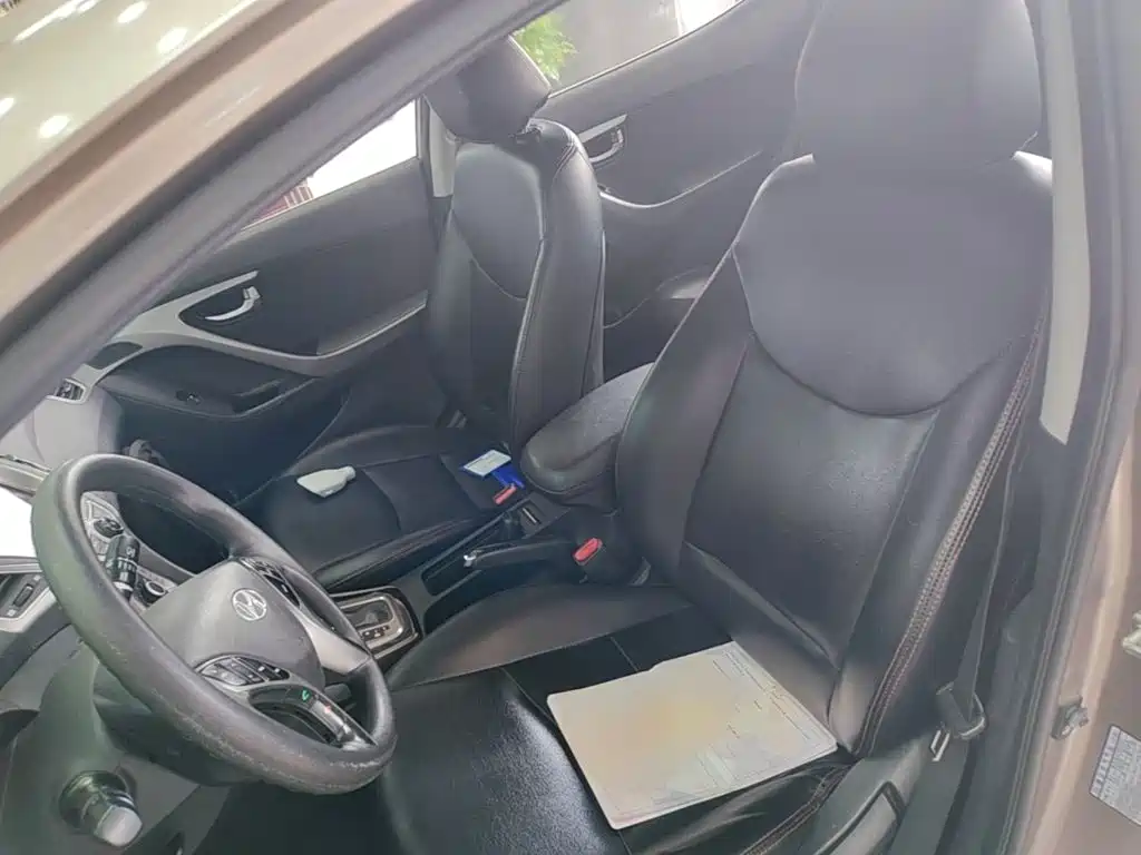 Hyundai Elantra Langdong — миниатюра 15