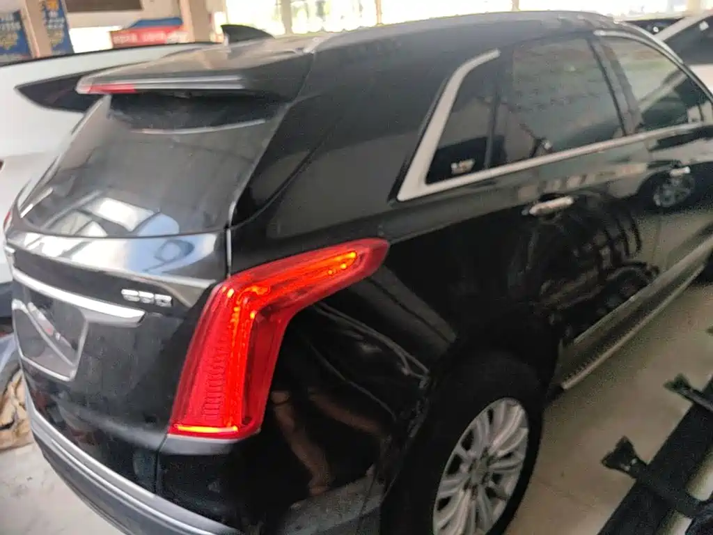 Cadillac XT5 — миниатюра 7