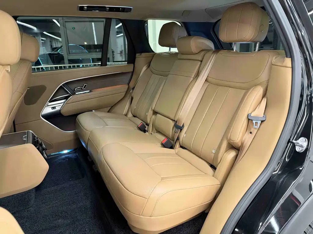 Land Rover Range Rover — миниатюра 10