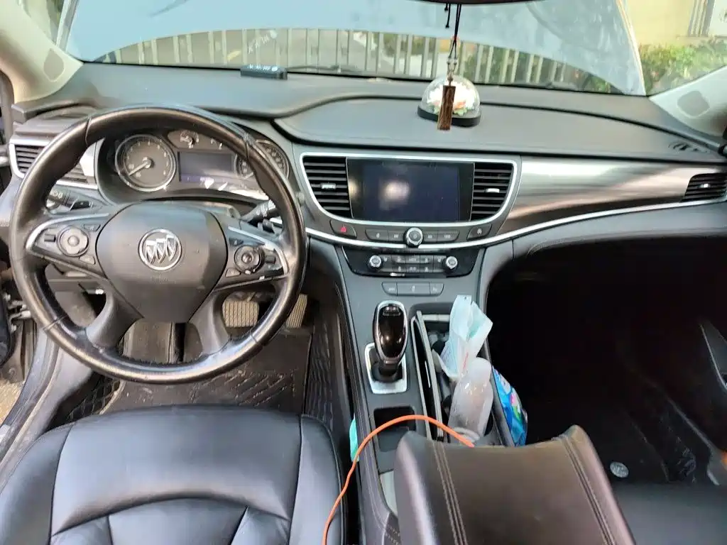 Buick LaCrosse — миниатюра 5