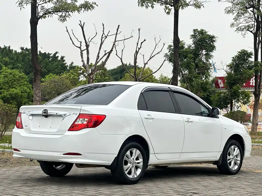 BYD F3 — миниатюра 5