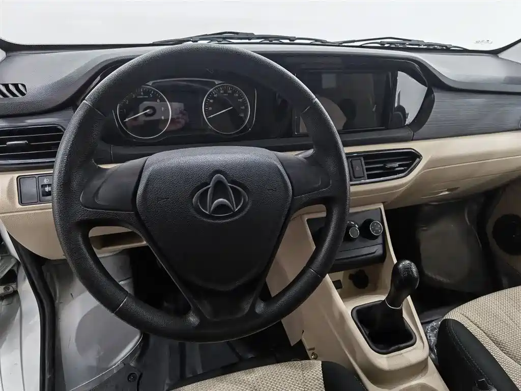 CHANGAN CROSS STAR V3