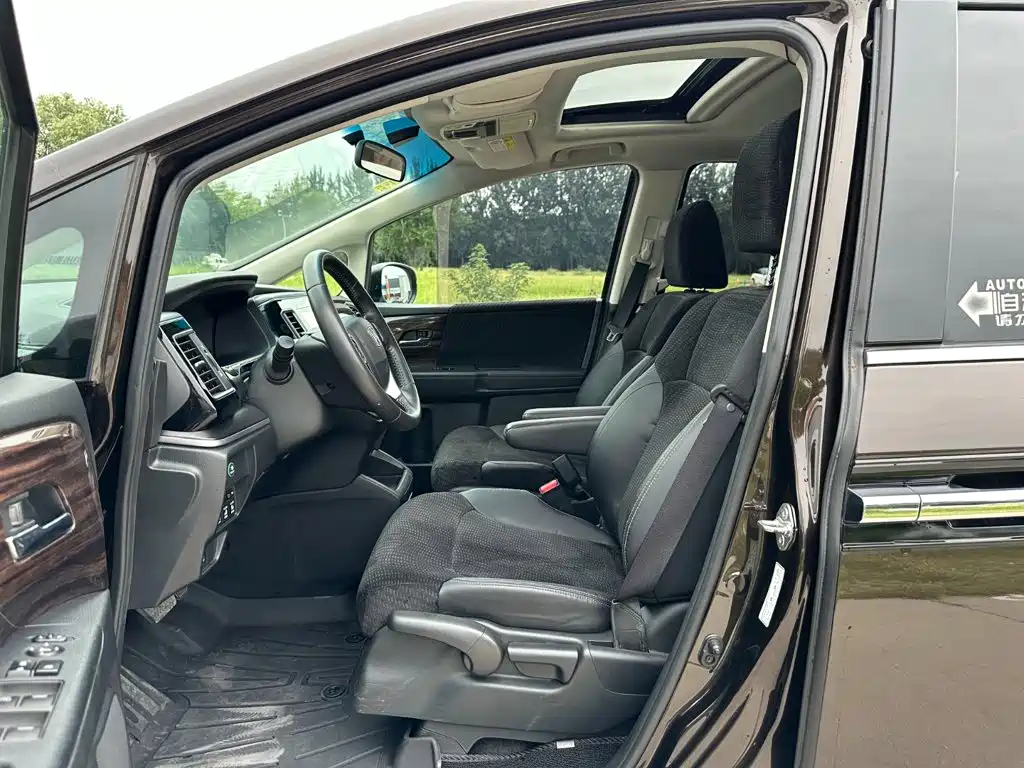 Honda Elysion — миниатюра 9