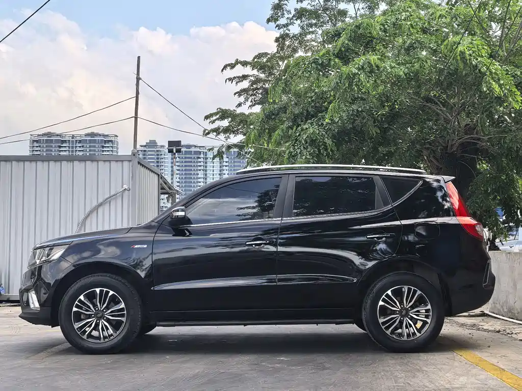 Geely Vision X6 — миниатюра 10