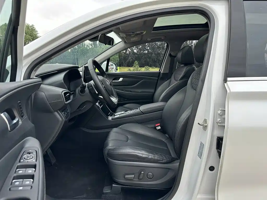 Hyundai Santa Fe — миниатюра 9