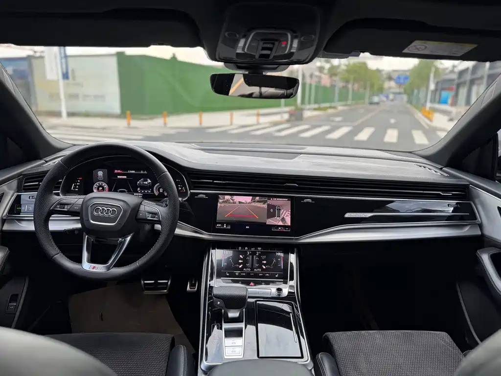 Audi Q8 — миниатюра 6